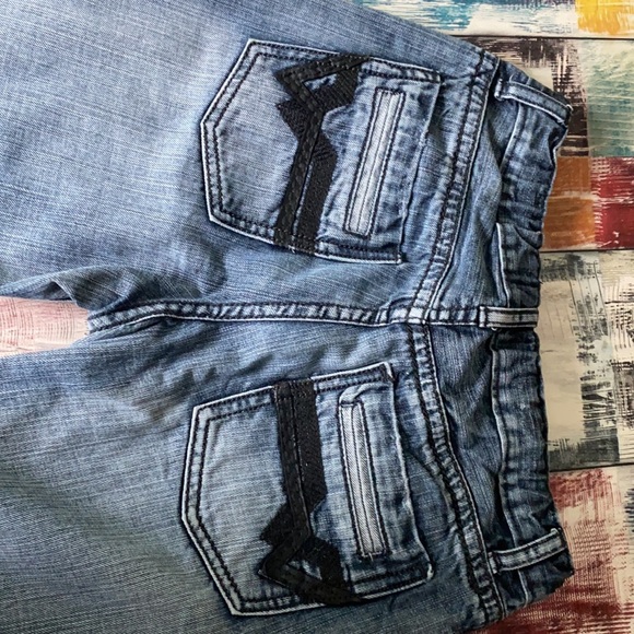 BOYS LIGHT WASH JEANS - Picture 6 of 6